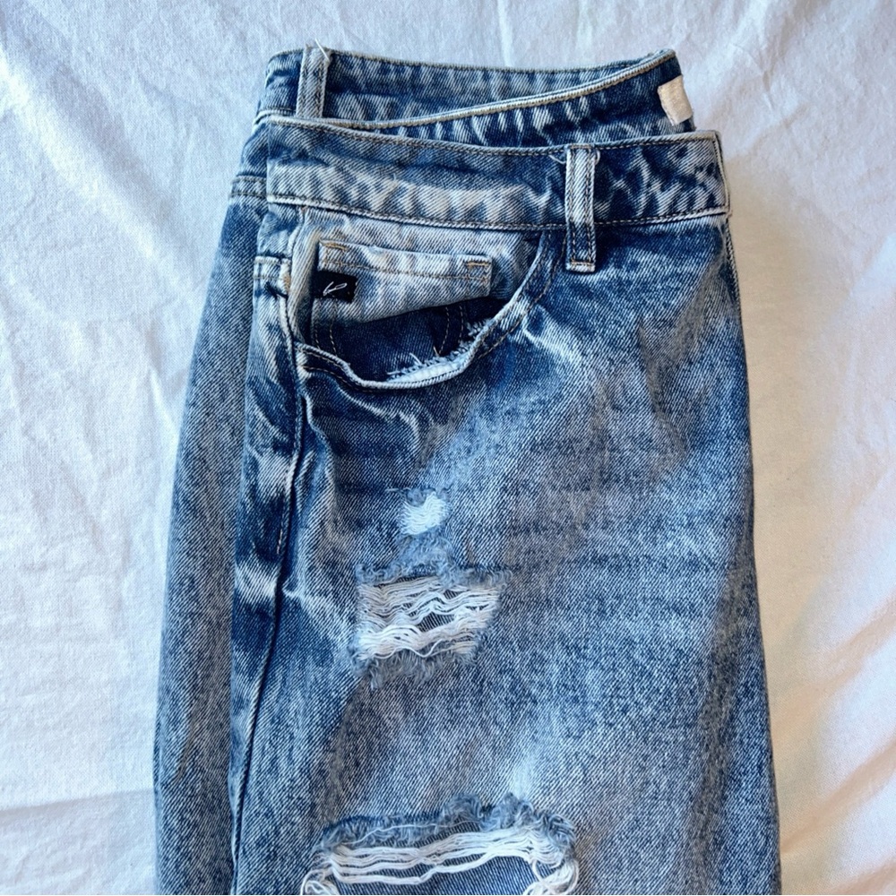 Kancan Women’s Skinny Jeans, 9/28 Light Wash With Holes, 144635 - Picture 4 of 6